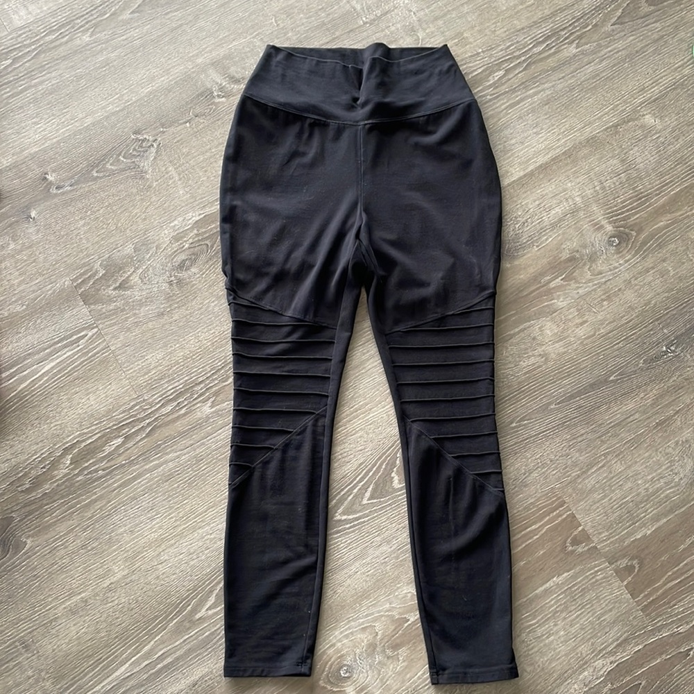 Simply Vera high waisted Moto leggings size L